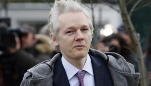 Chi è Julian Assange: età, condanna, cosa ha fatto e patteggiamento